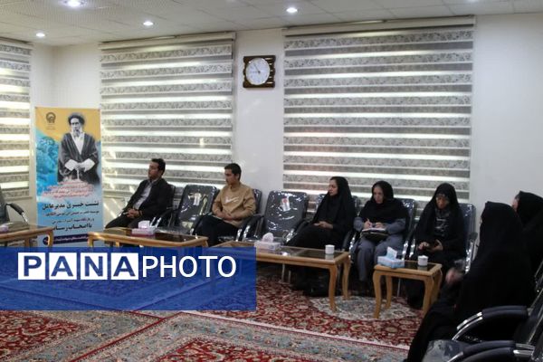 نشست خبری اصحاب رسانه کاشمر با مسئولین زیارتگاه آیت الله مدرس ره