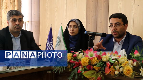 نشست دانش‌آموز خبرنگاران منتخب پانا با معاون پرورشی و فرهنگی استان آذربایجان شرقی