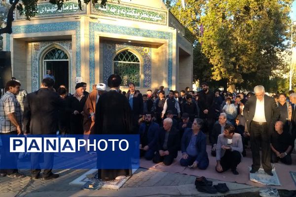 برگزاری نماز باران به امامت سید ابراهیم حسینی امام جمعه شهرستان فردیس در شهرک وحدت