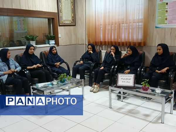 جلسه معارفه اعضای برگزیده شورای دانش آموزی دبیرستان میرزا جعفر سروقد 