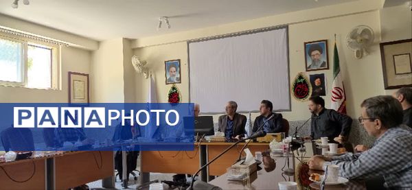 برگزاری جلسه «نهضت توسعه عدالت» در فضاها و تجهیزات آموزشی کاشان