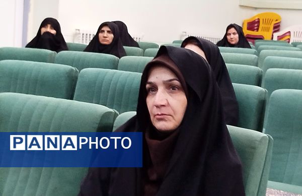 کارگاه توانمند‌سازی مربیان پیشتاز اداره آموزش و پرورش شهرستان کاشمر