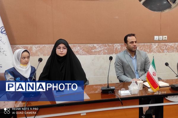 هم‌افزایی نیروهای پرورشی قطب پرند در نشست تخصصی رباط‌کریم