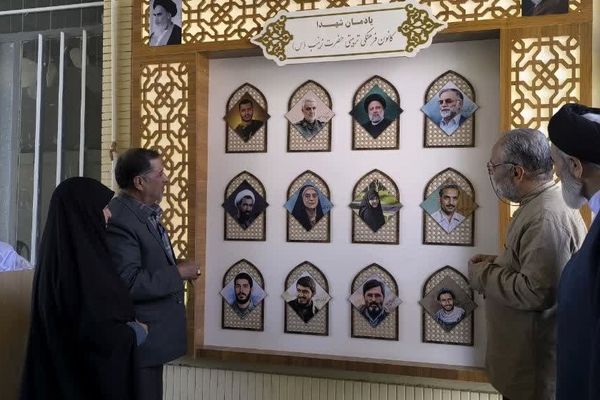 افتتاح یادمان شهدای کانون حضرت زینب (س)