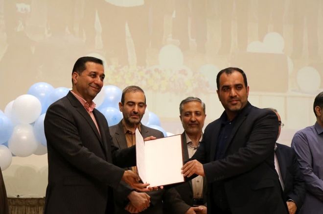 گرامیداشت هفته معلم در دهه کرامت در نجف‌آباد