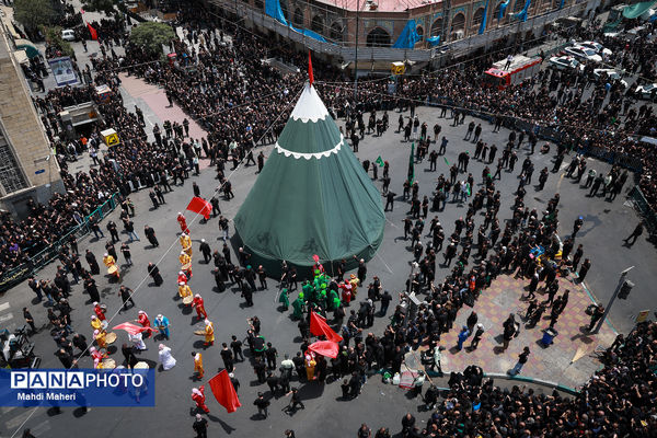 خیمه‌سوزان ظهر عاشورا در چهارراه گلوبندک تهران