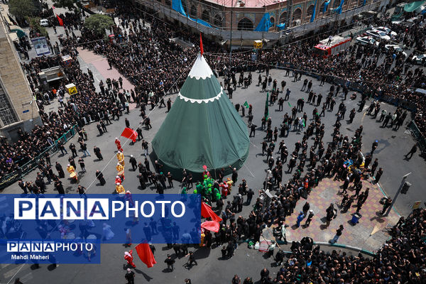 خیمه‌سوزان ظهر عاشورا در چهارراه گلوبندک تهران