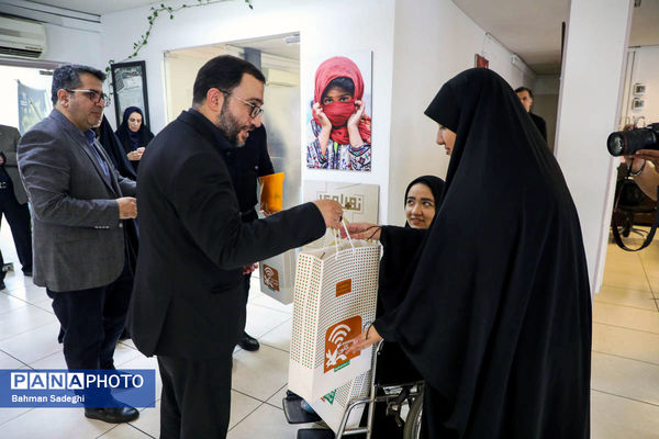 بازدید رییس کانون پرورش فکری کودکان و نوجوانان از پانا به مناسبت روز خبرنگار