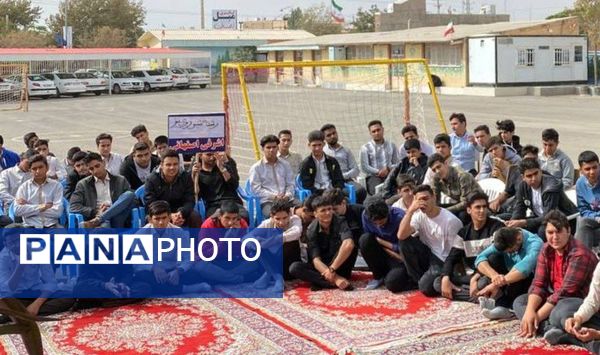 المپیاد ورزشی درون مدرسه‌ای در آموزشگاه‌ شهید اشرفی اصفهانی