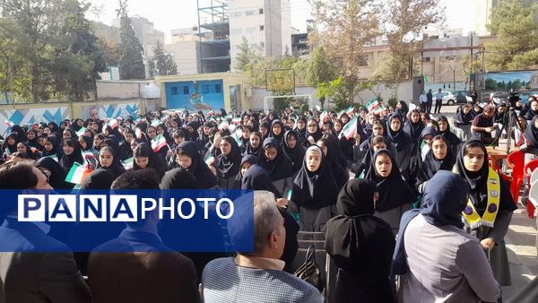 نواخته شدن زنگ مهر در فرزانگان ۴؛ هم صدایی با آغاز سال تحصیلی در سراسر کشور