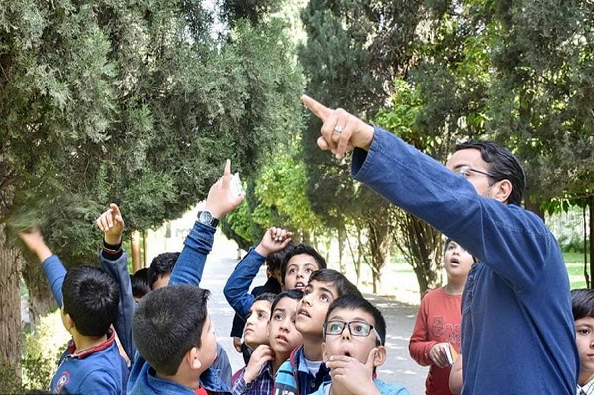 مشاهده مستقیم پدیدهها موجب ماندگاری بیشتر اطلاعات در ذهن میشود