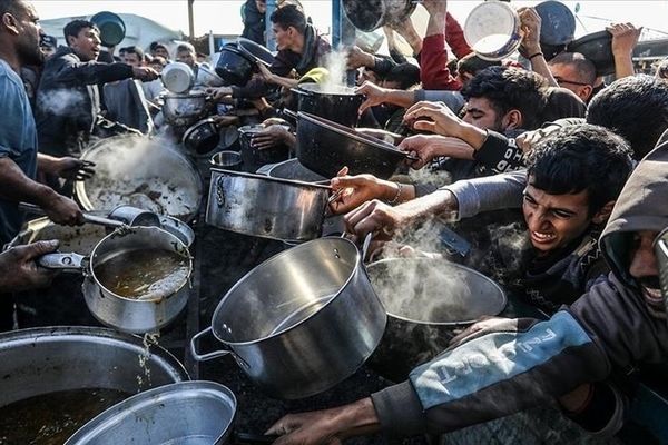 جان باختن ۱۴ سالخورده فلسطینی براثر گرسنگی و نبود دارو 