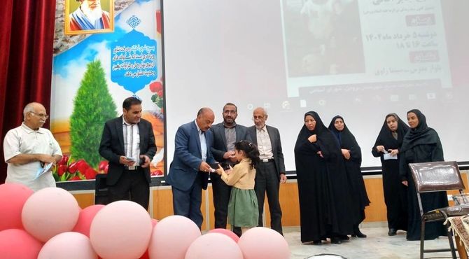 همایش سبک زندگی اسلامی و ایرانی در شهرستان بروجن