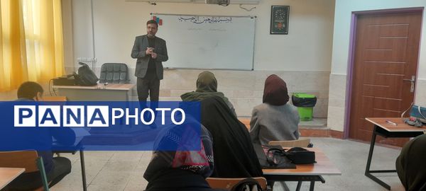 برگزاری کارگاه قطبی آموزش خوشنویسی ویژه دبیران هنر در شهرستان ملارد