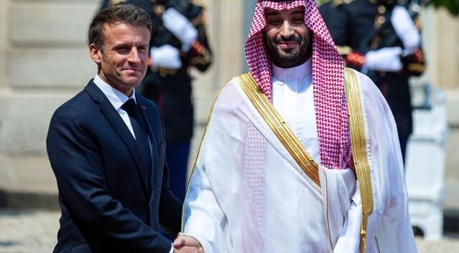 گفت‌وگوی تلفنی بن‌سلمان و ماکرون درباره تحولات غزه و صلح منطقه