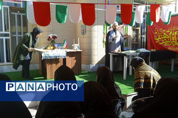 استقبال از شهید گمنام به میزبانی دبیرستان در ادب 