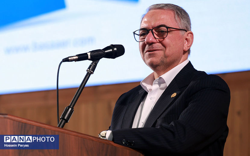 «چهره‌نگاری معلم» با تاکید فرمایشات مقام معظم رهبری، تکلیفی ملی و بسیار مهم است