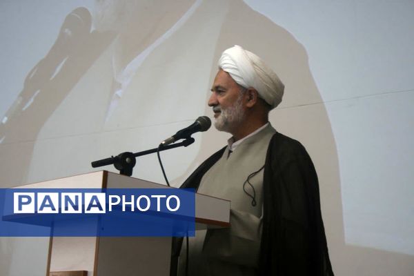 همایش تجلیل از مدرسه یاران استان قم