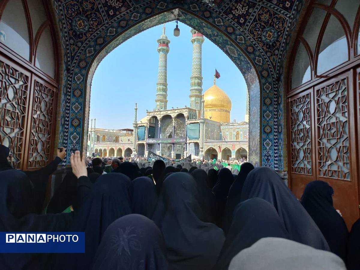 دسته عزاداری بانوان قم در سالروز شهادت امام رضا(ع)