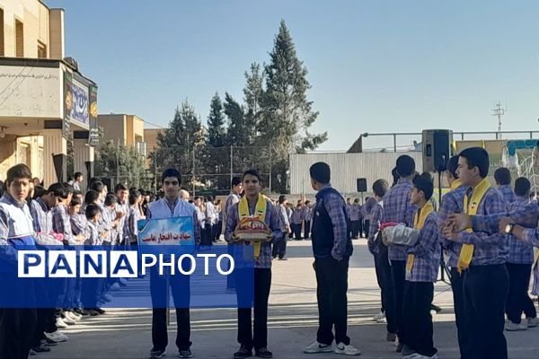 استقبال از شهید گمنام در دبیرستان معارف صدرا ولایت 