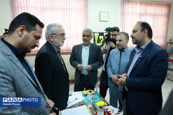 بازدید معاون پرورشی و فرهنگی وزیر آموزش و پرورش از مسابقات قرآن، عترت و نماز دانش آموزی و فرهنگیان سراسر کشور 
