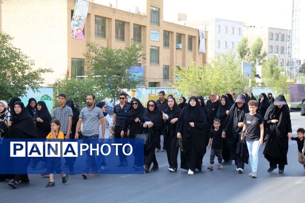 راهپیمایی دلدادگان حسینی در شهرستان سمنان