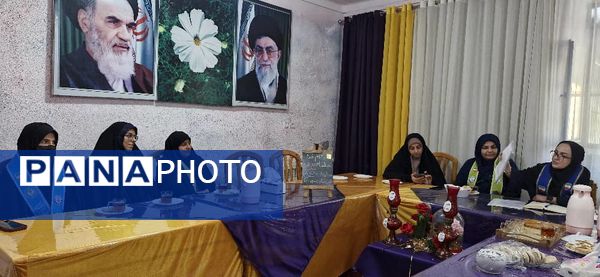 جلسه آماده‌سازی دانش‌آموزان پیشتاز به حج عمره توسط سازمان دانش‌آموزی شهرستان محمودآباد