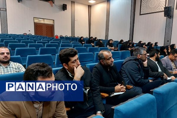 برگزاری دوره آموزشی «تربیت مربی سازمان دانش‌آموزی» در کهریزک 