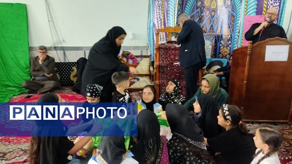 دبستان آوای مهر قائمشهر میزبان عزاداران حسینی شد