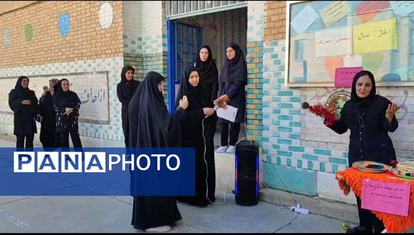 زنگ آغاز سال تحصیلی در مدرسه عشایری خدیجه کبری ناحیه 2 خرم‌آباد به صدا درآمد