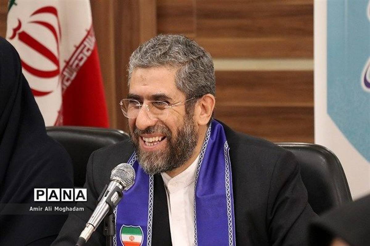 حضور پرشور دانش‌آموزان در راهپیمایی ۱۳ آبان جلوه‌ای از احساس مسئولیت اجتماعی آنان است