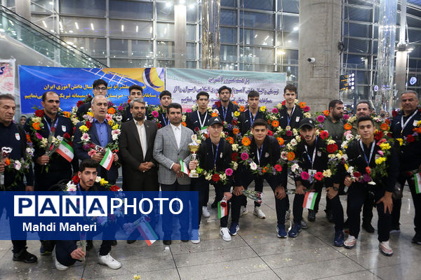 آیین استقبال از تیم‌ ملی والیبال دانش‌آموزی ایران