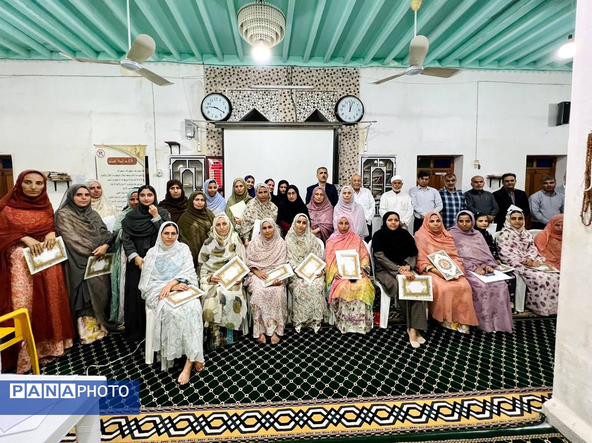 مراسم تجلیل از فرهنگیان بندر گروگ سیریک