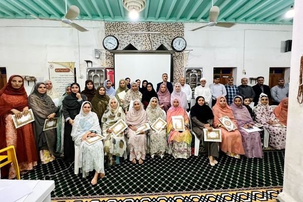 مراسم تجلیل از فرهنگیان بندر گروگ سیریک