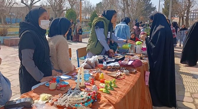 برپایی بازارچه کسب و کار دانش آموزی، فرصتی برای شکوفایی استعداد های نهفته 