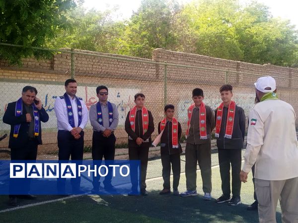 بازدید ارزیاب کشوری سازمان دانش‌آموزی در مدارس تمام پیشتاز شهرستان فاروج