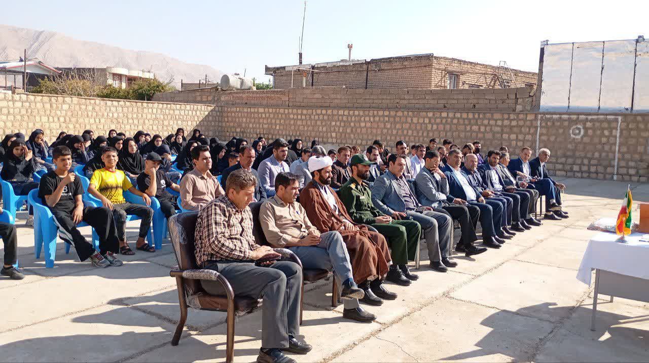 افتتاح زمین چمن مصنوعی طرح سلیمانی در مدرسه شهدای حیدرخانی ۲ کوهنانی