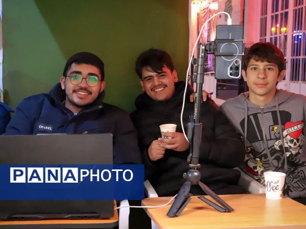 جلوه‌ای از اعتکاف دانش‌آموزی در مسجد امام علی‌بن‌ابی‌طالب (ع)