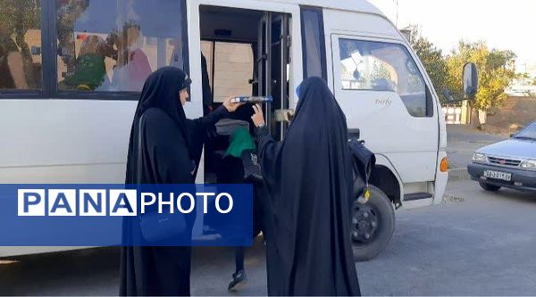 اعزام گروه سرود منتخب ناحیه شازند به اختتامیه سومین جشنواره سرود فجر مرحله استانی