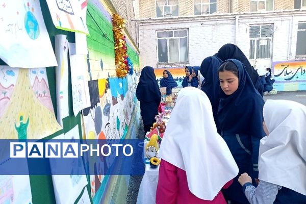 جشنواره ماها در دبستان ربابه هاشمیان یزدی شیروان