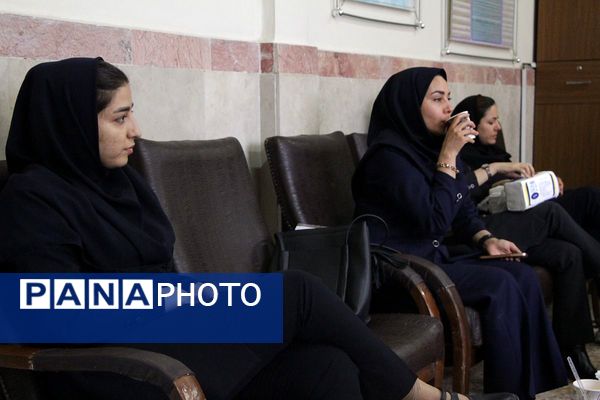 جشنواره هفته مشاغل در هنرستان تقوی پیشگان بهارستان۲