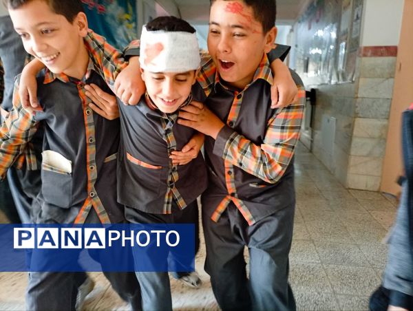 مانور زلزله در دبستان شهید پسندیده فدافن  