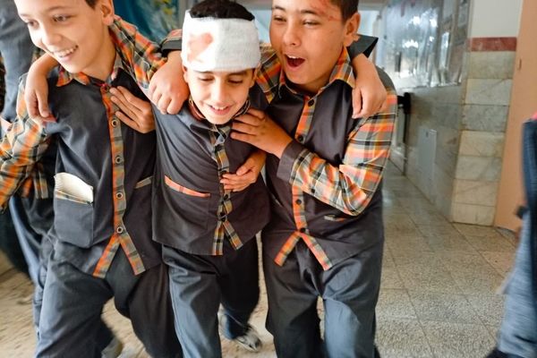 مانور زلزله در دبستان شهید پسندیده فدافن  