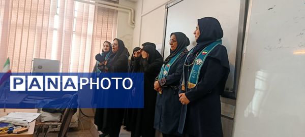 کارگاه توانمندسازی مربیان کاردان پیشتاز سازمان دانش‌آموزی ناحیه یک کرج 