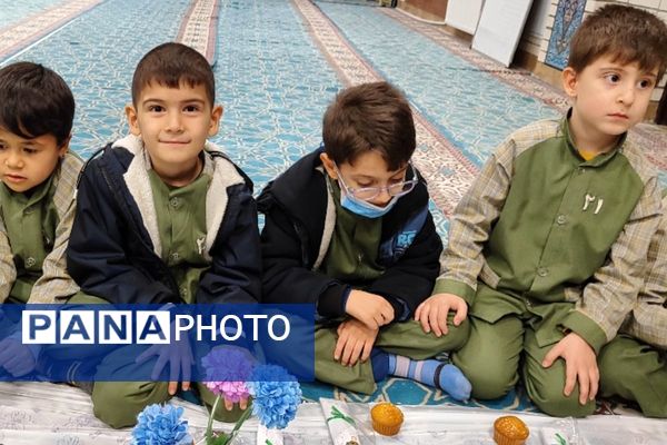 آیین سه‌شنبه‌های مهدوی در مدرسه شهید حسین غفاری