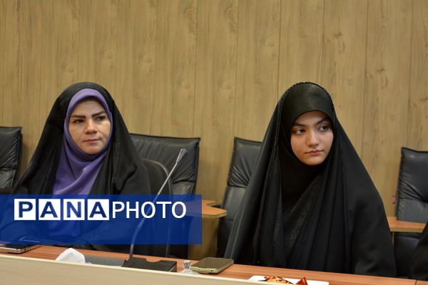 تقدیر از برگزیدگان لیگ جت در سالن فرهنگ بهارستان‌دو