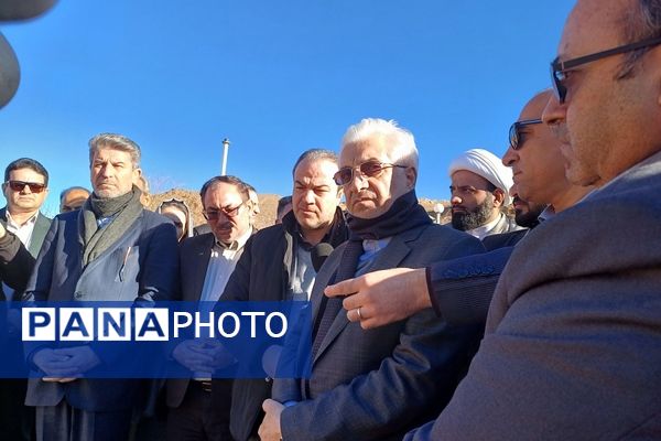 بازدید استاندار از مکان جانمایی شده برای احداث سد ۱۲ میلیون مکعبی دربند 