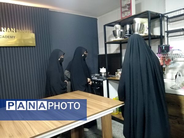 بازید دانش آموزان از مجموعه عطرنان