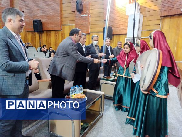 گردهمایی روسای انجمن اولیا و مربیان ناحیه ۲ 