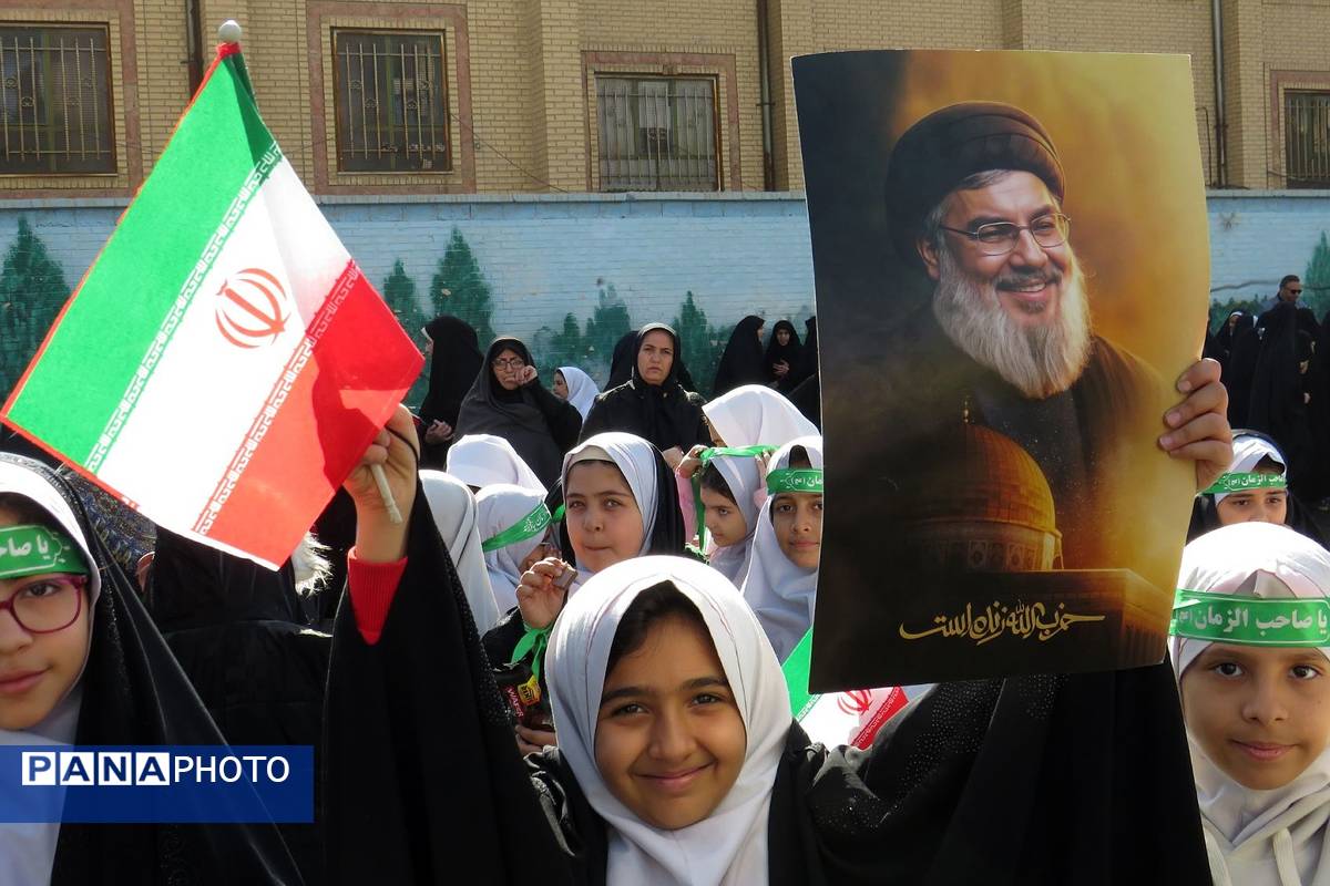 تجلی اتحاد دانش‌آموزان اسلامشهر در ۱۳ آبان